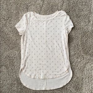 Old Navy crew neck size M hi low top